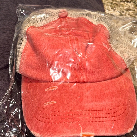 NWT Women’s Distressed Cap in Orange and Tan with Ponytail section - Picture 1 of 3